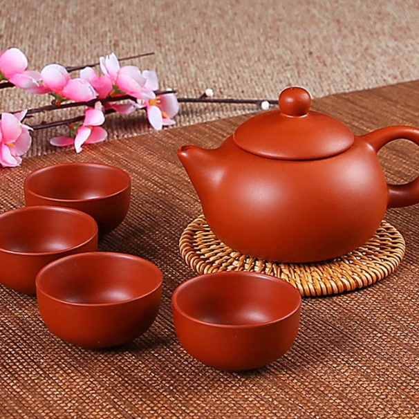 Yixing Kettle Set With 4 Cups