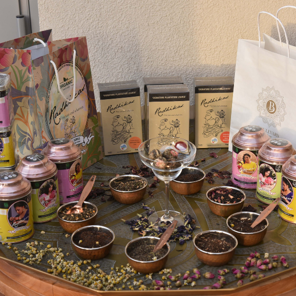 Custom Tea Tins - Choose Your Leaf and Color - Radhikas Fine Teas and Whatnots