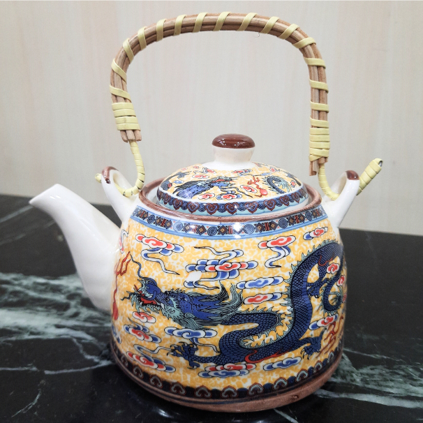 Oriental Porcelian Kettle -  How to Enjoy the Best Tea Experience - Radhikas Fine Teas and Whatnots