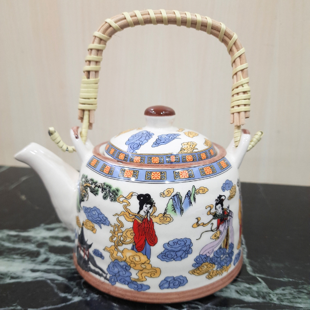 Oriental Porcelian Kettle -  How to Enjoy the Best Tea Experience - Radhikas Fine Teas and Whatnots