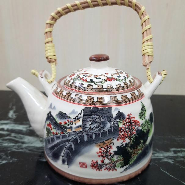 Oriental Porcelian Kettle -  How to Enjoy the Best Tea Experience - Radhikas Fine Teas and Whatnots